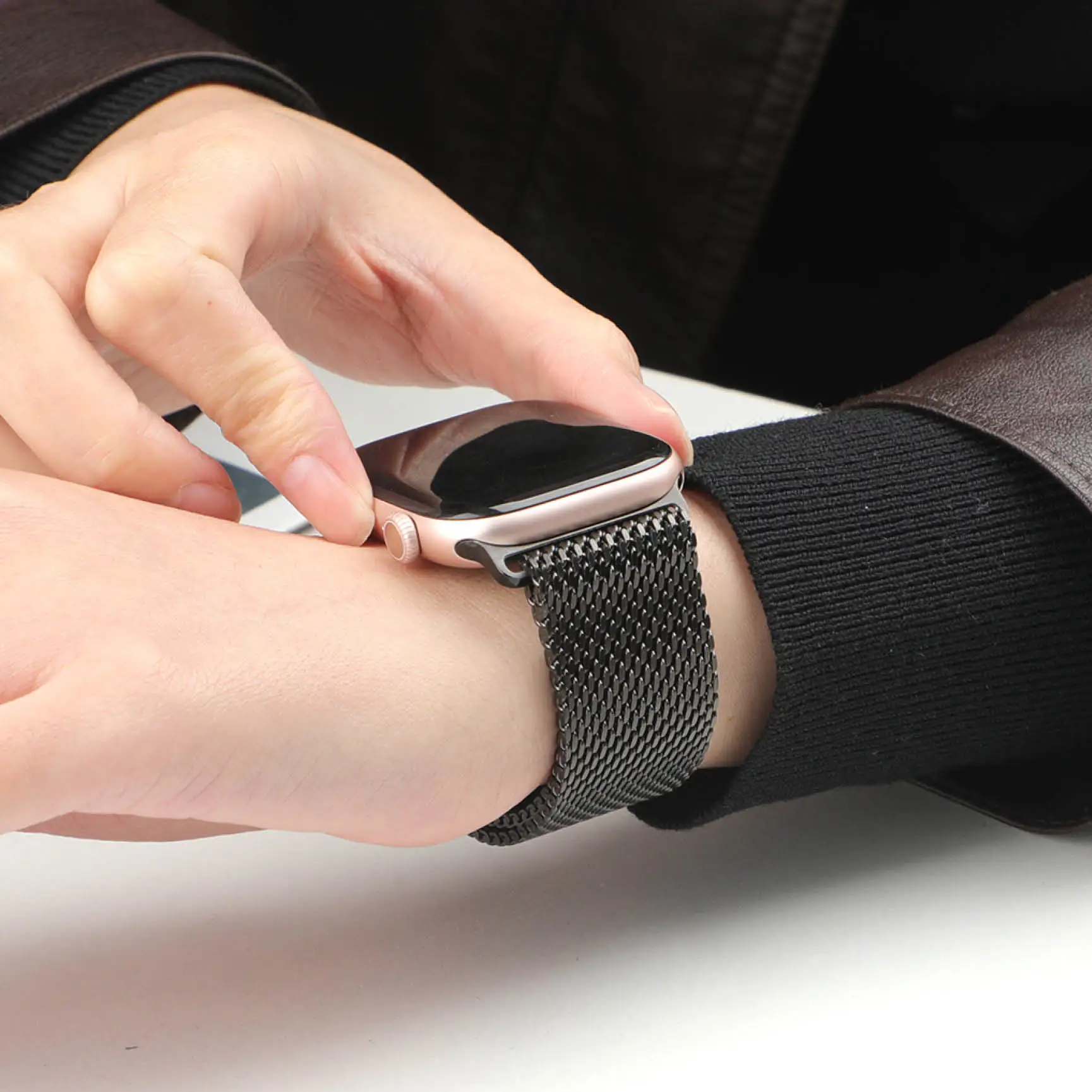 Apple Watch Ultra 4 3 49mm 12  - Mesh Coil Strip incelemesi ve fiyatı